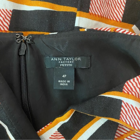 Ann Taylor Linen Patterned Wrap Dress Size 4P - Picture 12 of 13